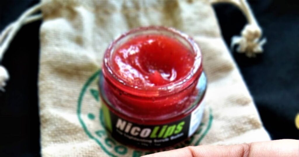 A Beautiful Life : Bella Vita Organic NicoLips Lip Lightening Scrub Balm Review | Ultimate Lip Care Product | Beauty Review