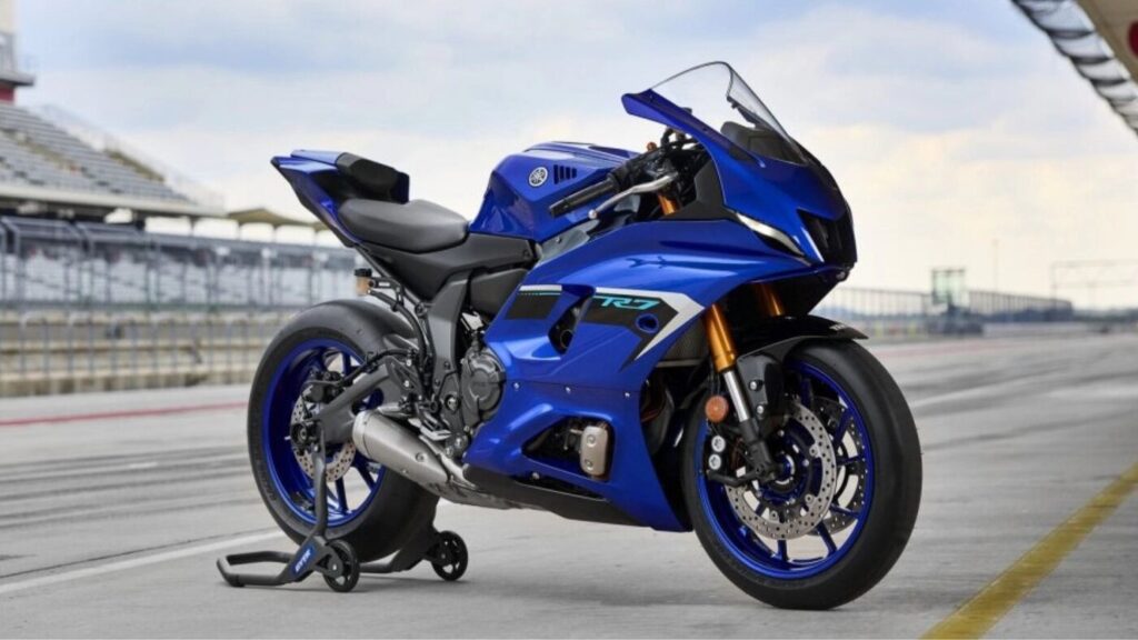 Yamaha R7