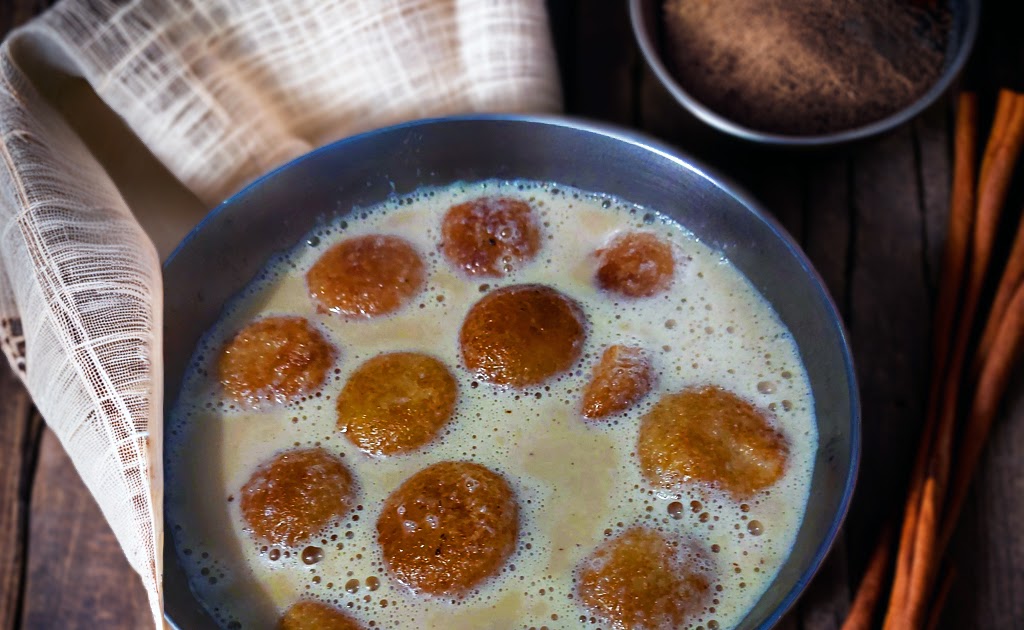 Dudh Rosho Puli Pithe: Recipe with Step-by-Step Pictures