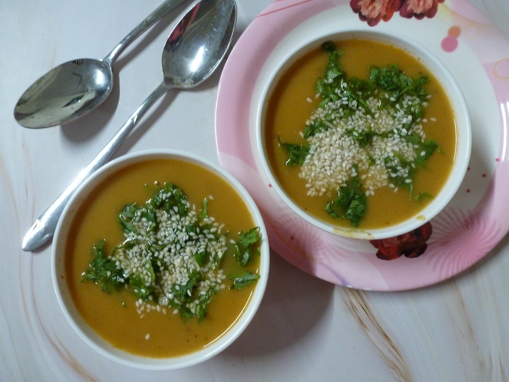 Quick Lauki Carrot Coriander Soup | Healthy Vegetarian Weight Loss Recipes