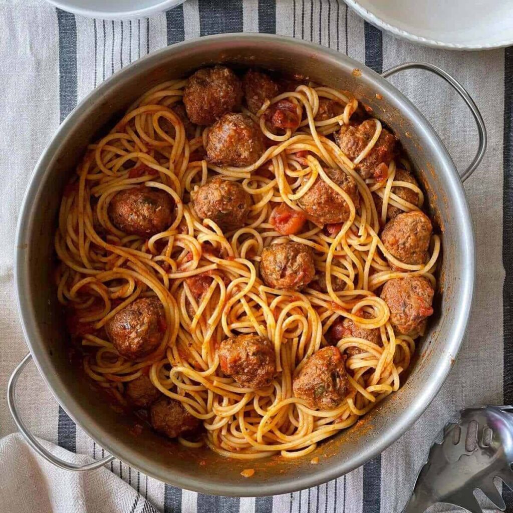 Spaghetti & Meatballs in Fresh Marinara