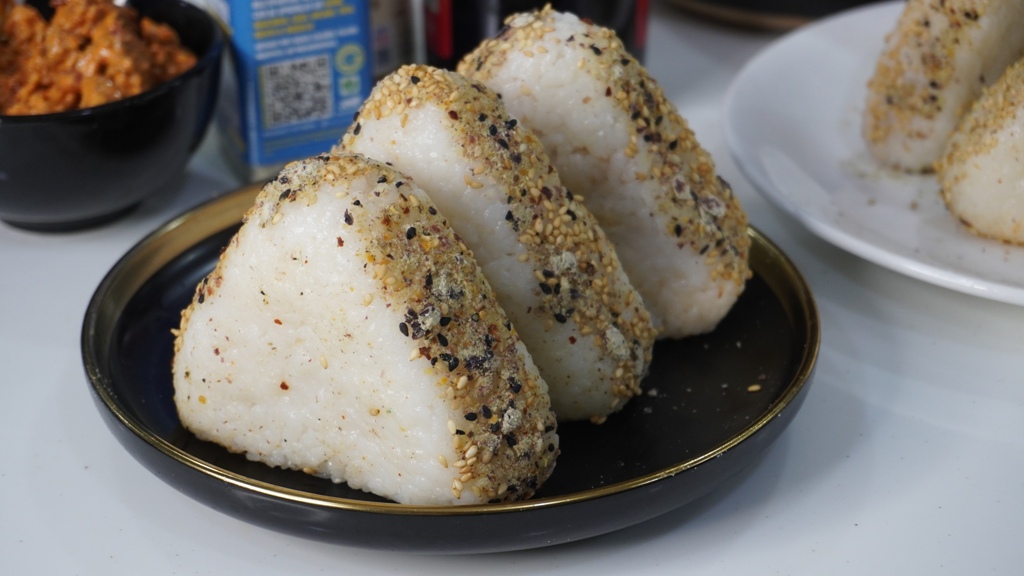 Vegan Onigiri Recipe | Tofu Onigiri Recipe (Japanese Rice Ball)