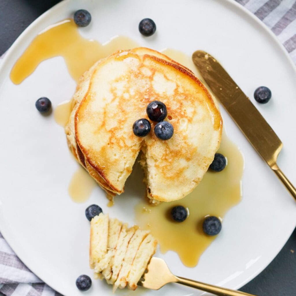 Easy Basic Pancakes Recipe from Scratch