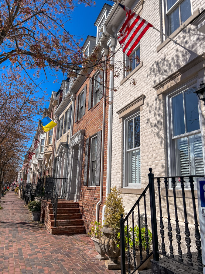 historic streets in Old Town Alexandria