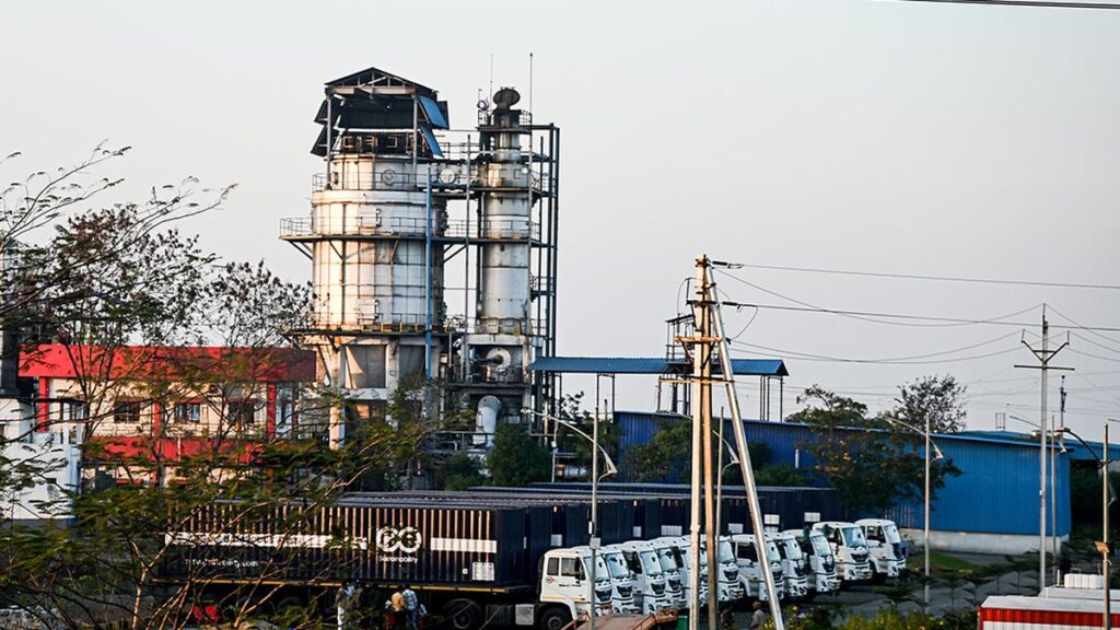 Union Carbide waste containers unloaded in Pithampur; no decision on disposal till next HC hearing