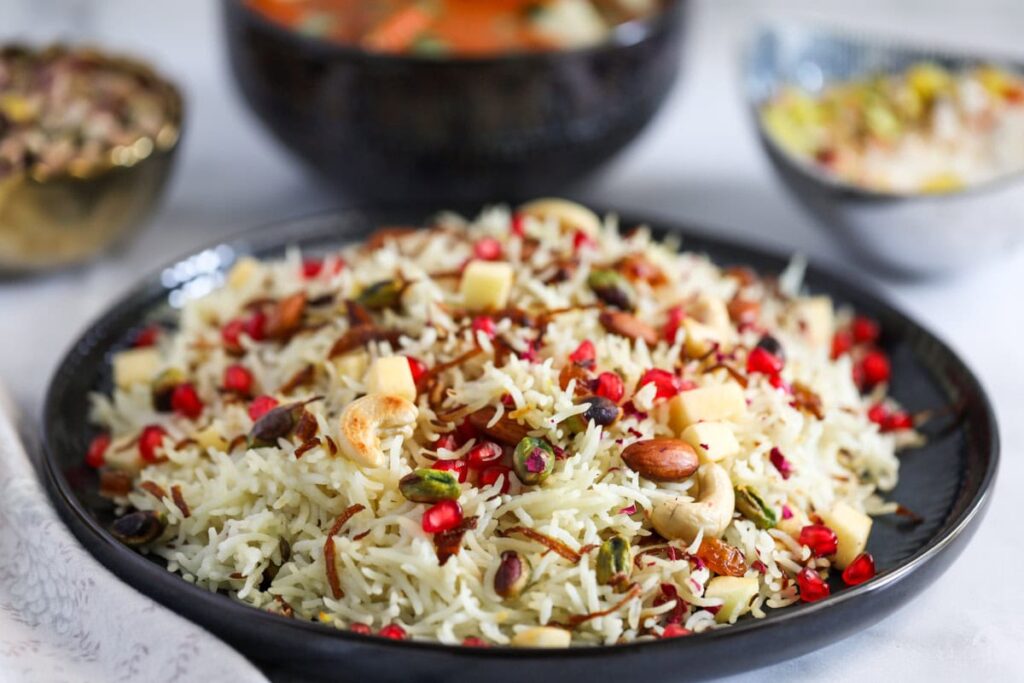 Kashmiri Pulao {Nutty, Fruity, and Fragrant}