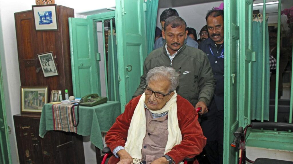 Congress-AAP should have fought Delhi polls together, their unity strongly needed: Amartya Sen