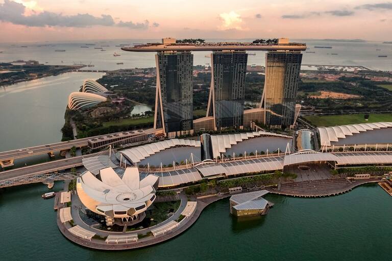 Explore Singapore's Arts, Culture & Science: A Vibrant Journey