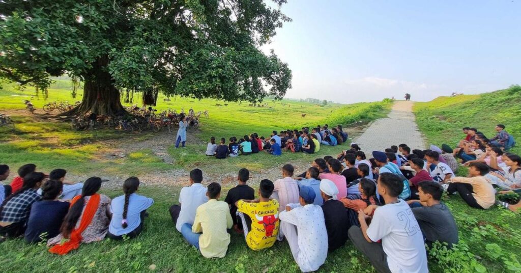 Built by 5 Friends, This Village School in Uttarakhand Uses Films & Debates To Make Learning Fun