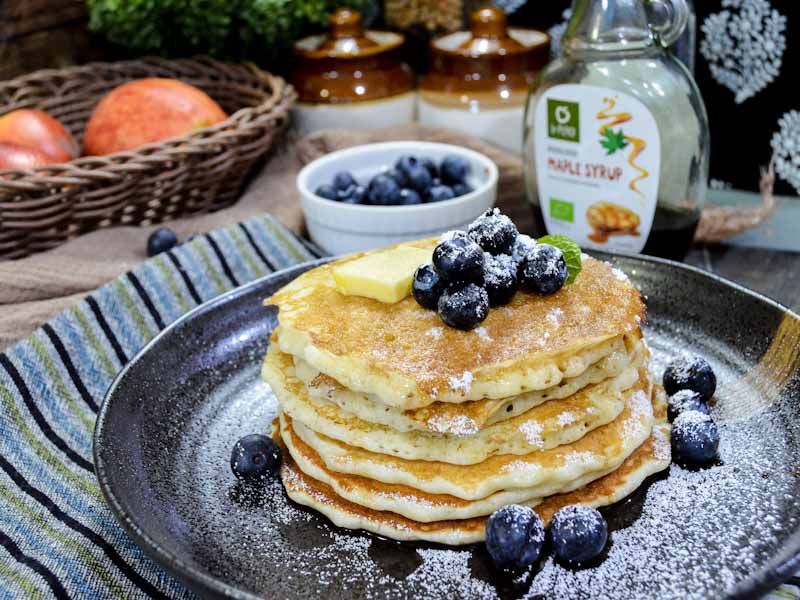 Super Soft Buttermilk Pancakes - Breakfast