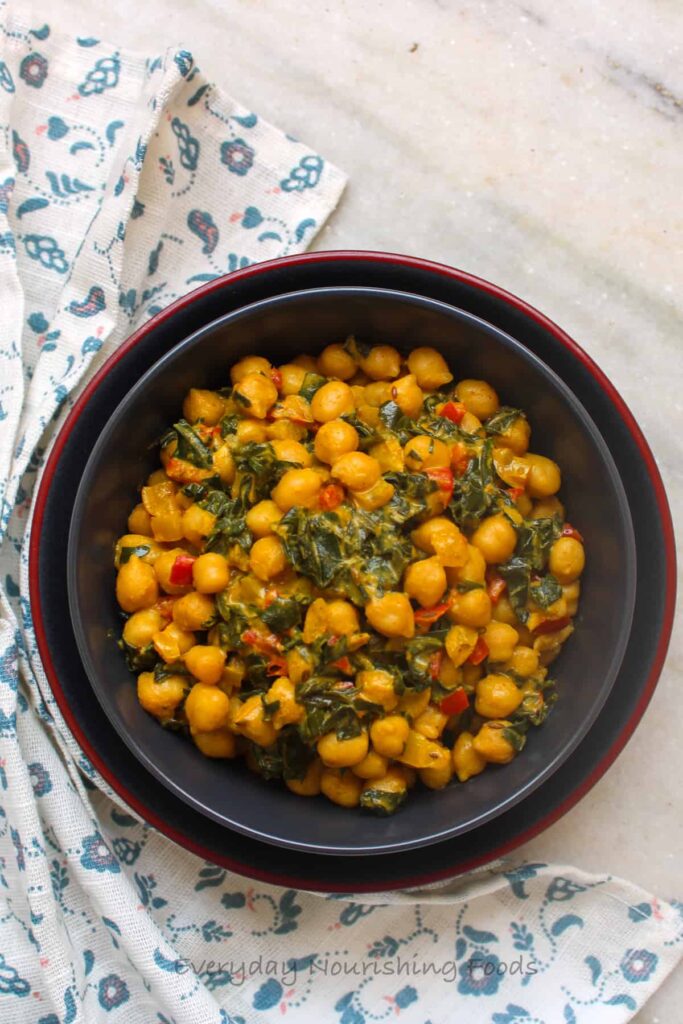chickpea kale curry in a bowl