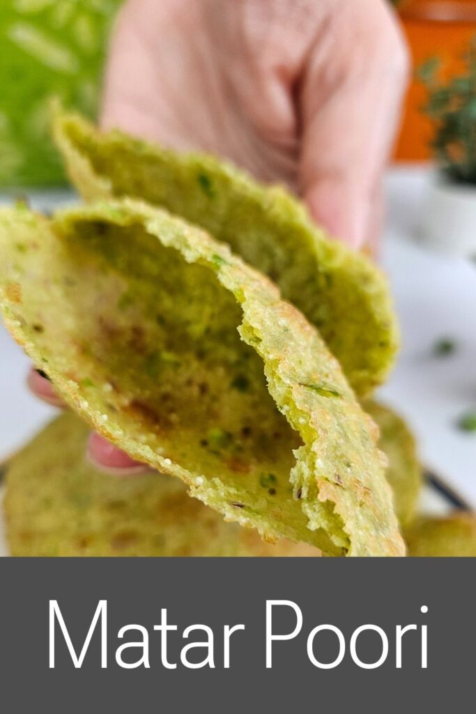 Hare Matar Ki Poori – Crispy & Flavorful Green Peas Poori