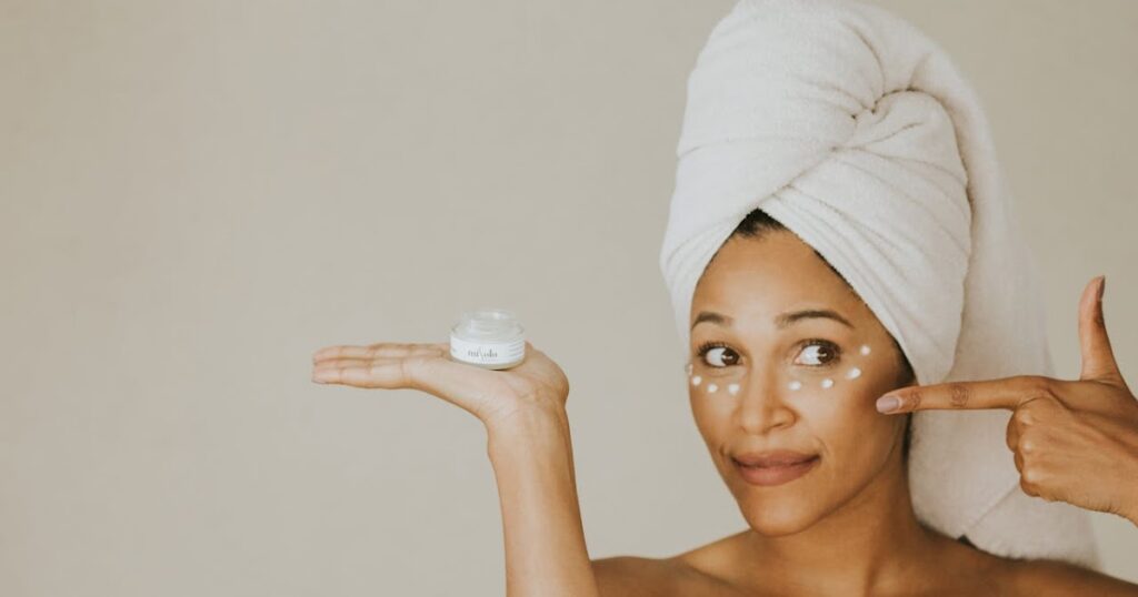 4 Homemade Under Eye Cream Recipes to Fix Puffy Eyes