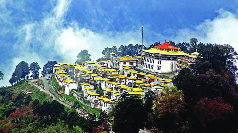 Travel With Manish Sahu: Tawang -Hill Station