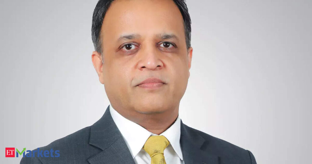Abhay Agarwal sees market bottoming out as aggressive FPI selling slows
