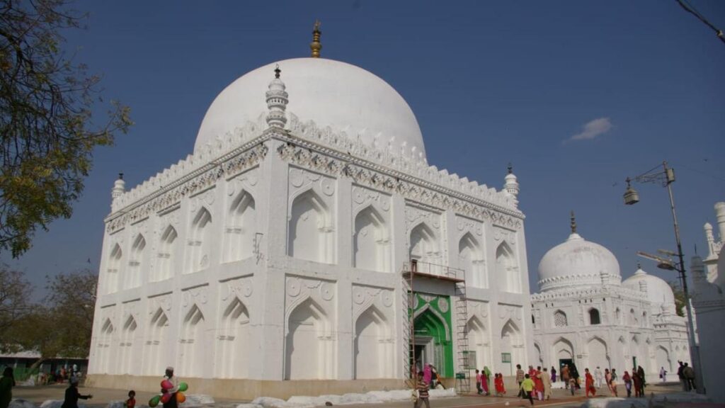 Kalaburagi cherishes the enduring legacy of Banda Nawaz