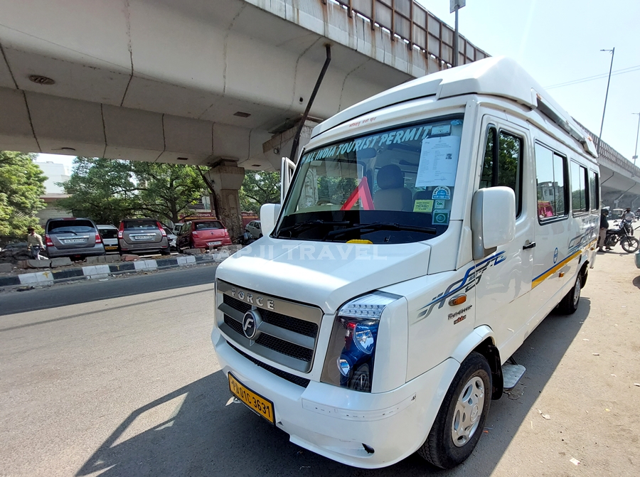 10 Seater Van Hire with a Driver for Travel in India