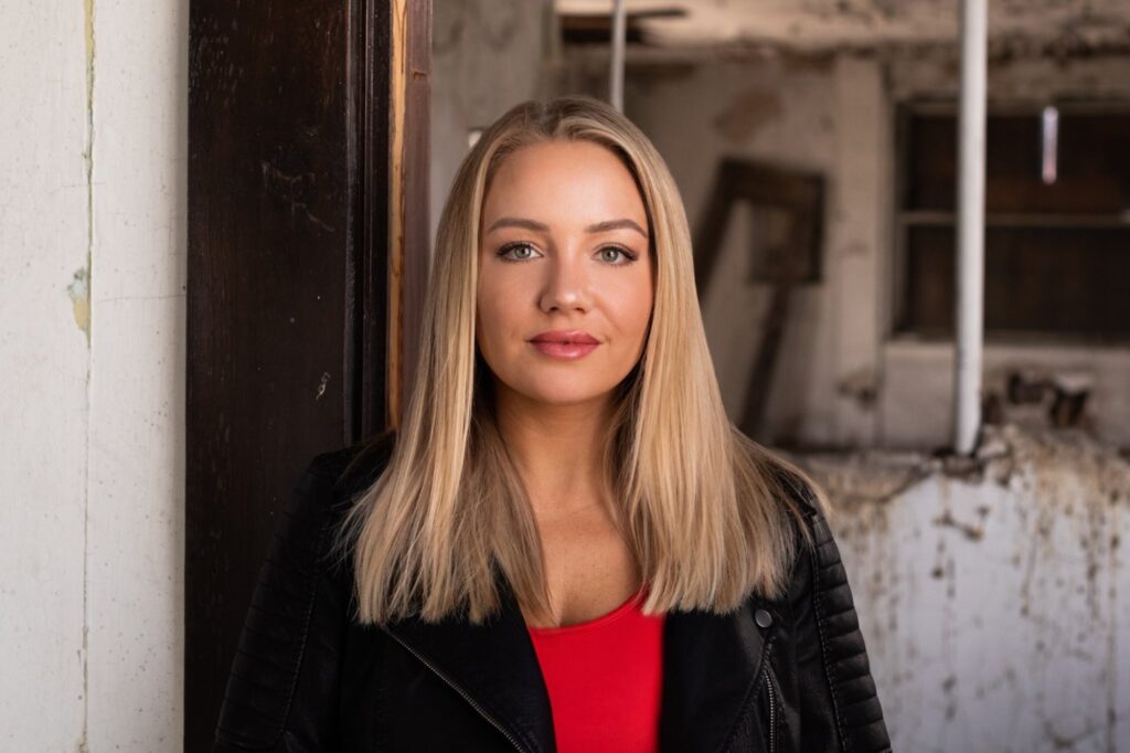 Jeneva Rose on Writing No.1 Bestseller 'The Perfect Divorce'