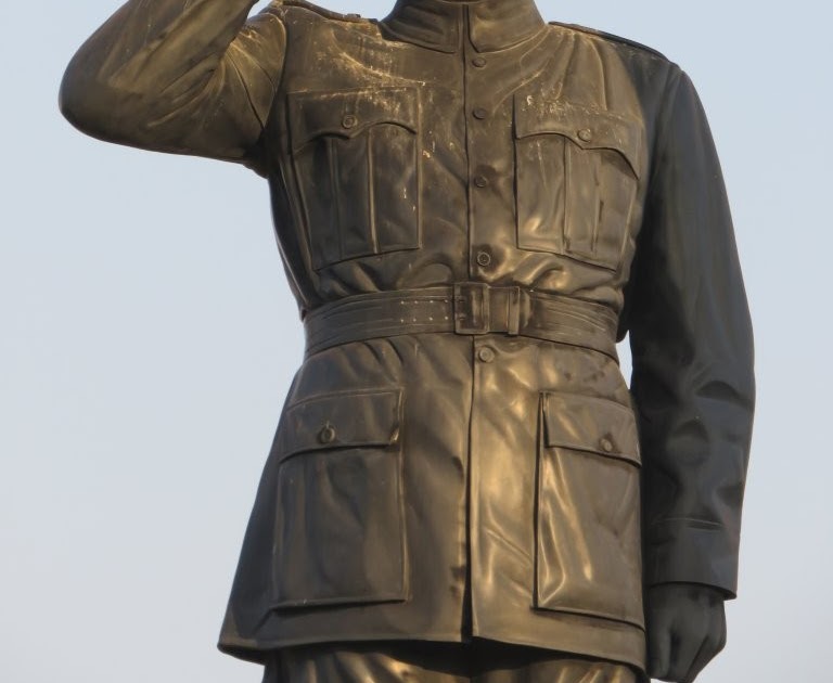 Netaji Subhas Chandra Bose Statue near India Gate – A Grand Tribute in Granite