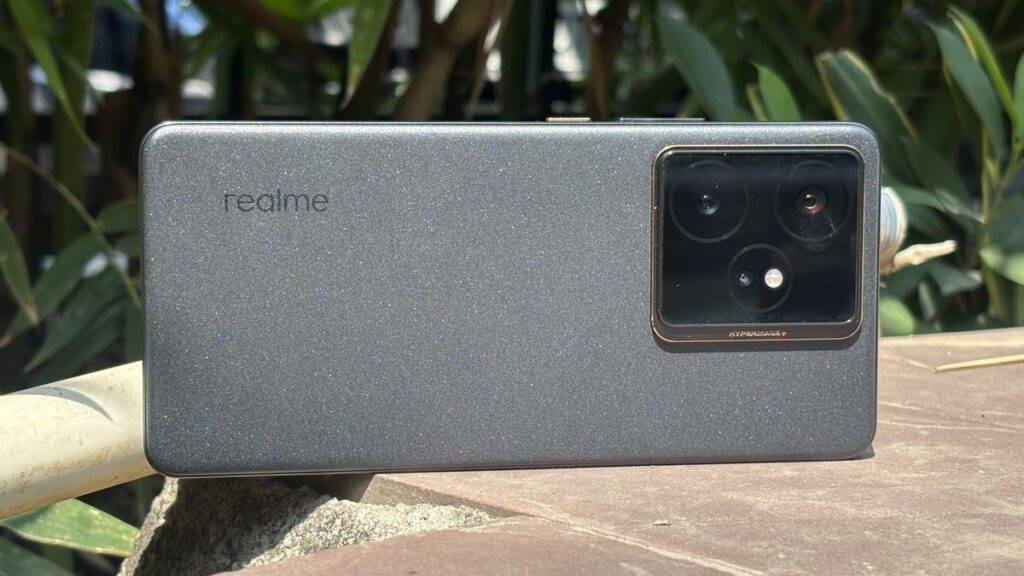 Realme GT 7 Review: Dares to challenge higher-priced rivals