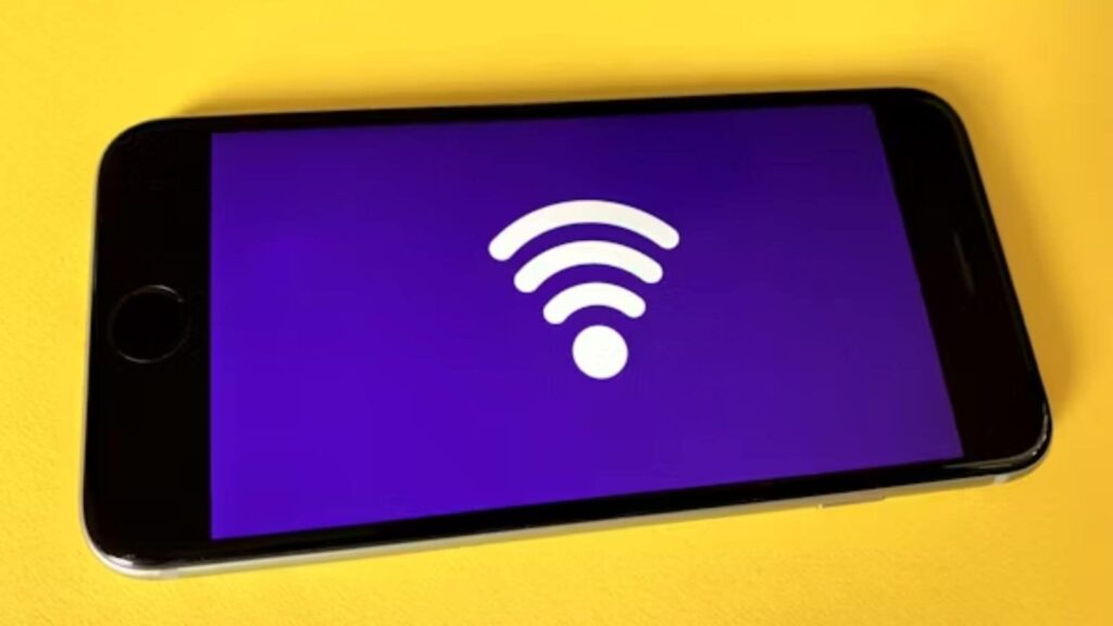 Whether you're using Android or iPhone, these tricks help improve reception and prevent dropped calls.