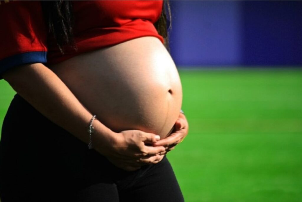 What Happens to Your Body When You're Ovulating?