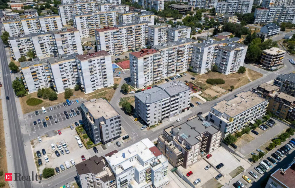 300 properties removed from the "resumed" list, Real Estate News, ET RealEstate