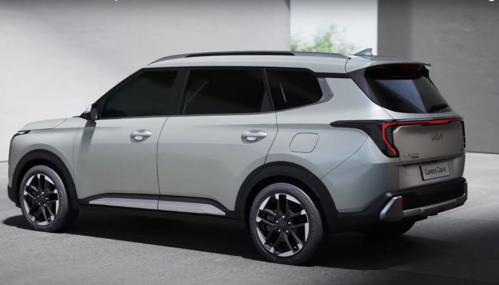 kia-carens-clavis-2.jpg