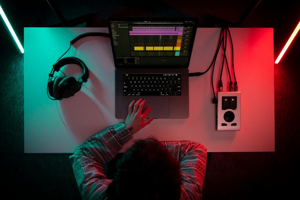 How to Compose Cinematic Orchestral Music from Your Laptop