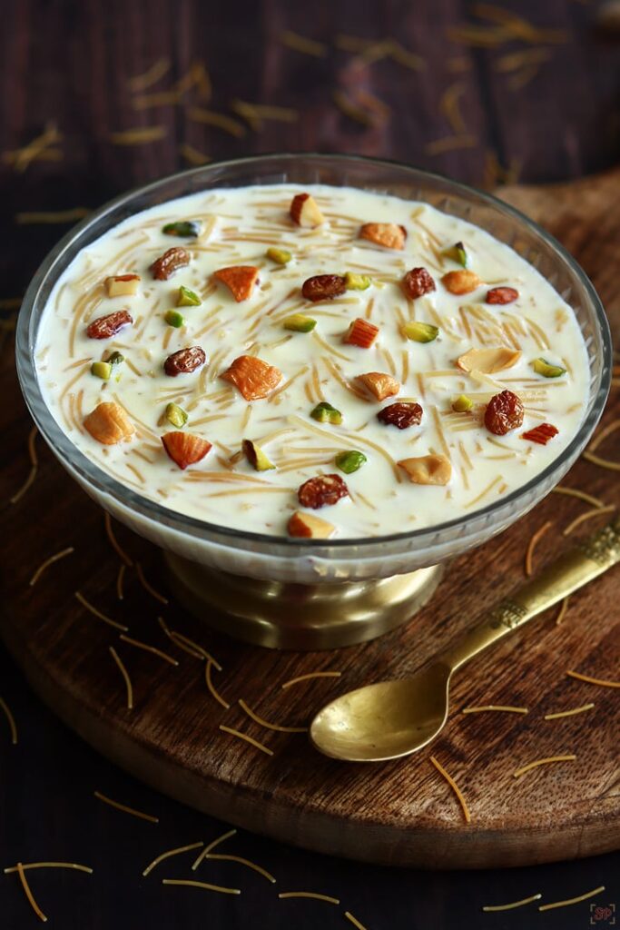seviyan kheer served