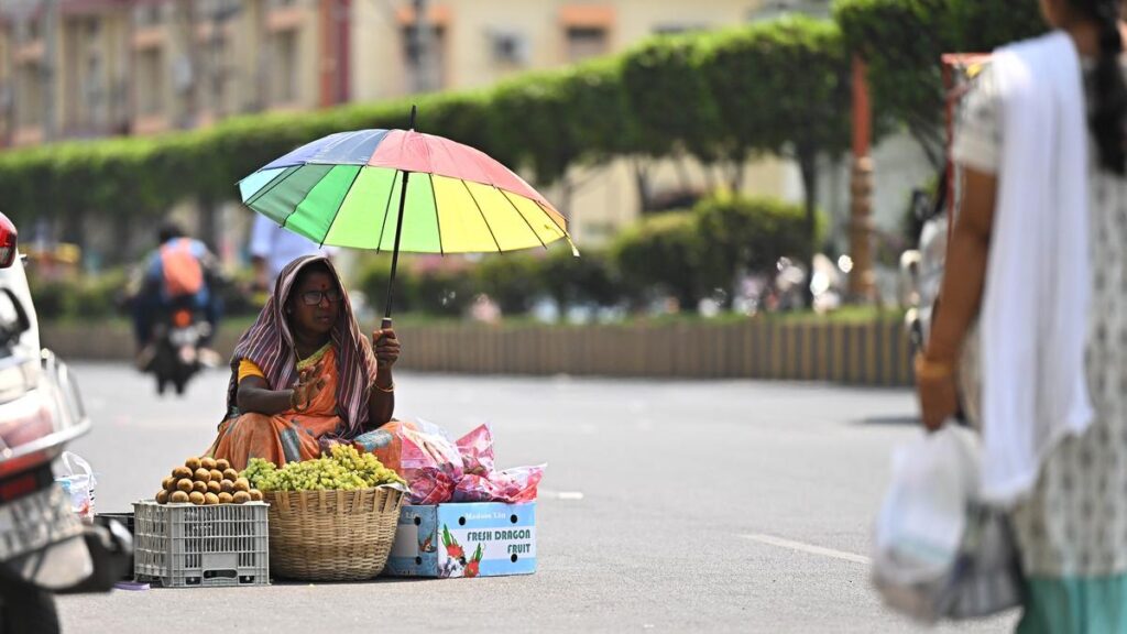 How extreme heat and poor sanitation endanger the health of women in outdoor jobs