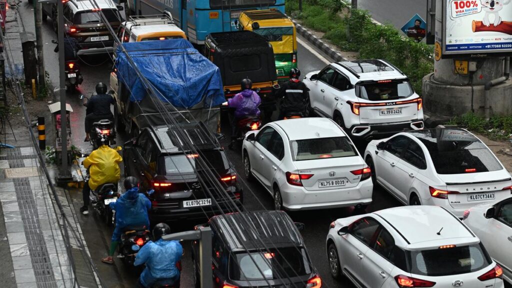 Traffic reforms fail to decongest Vyttila