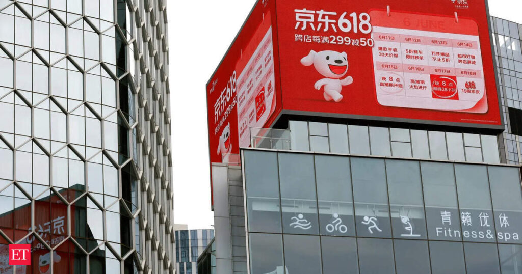 Daily spending dips, but China's 618 shopping fest sets record with all-time high sales