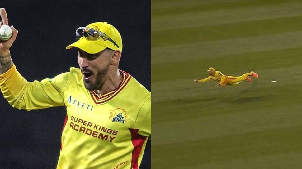 Faf du Plessis Takes Unreal One-Handed Catch In MLC 2025 As Texas Super Kings Stun MI New York, Video Goes Viral - Watch | Cricket News