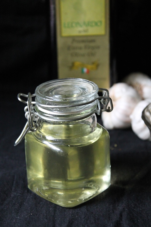 Homemade Garlic Oil Recipe