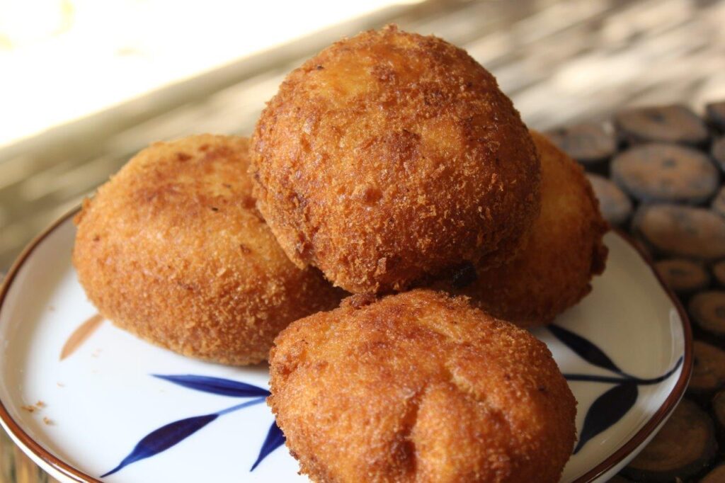Veg Curry Bun Recipe (Curry Bread)