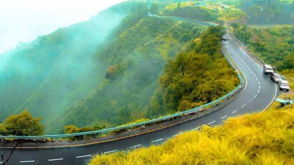 11 Picturesque Road Trips in India: A Guide