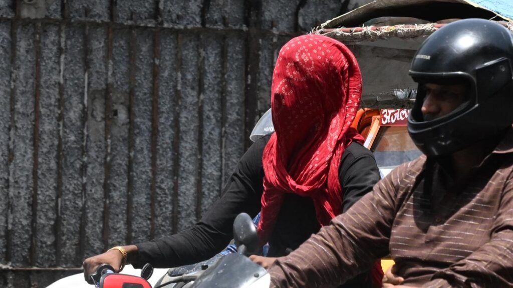 India’s heatwaves worsening, but no one knows how many dying