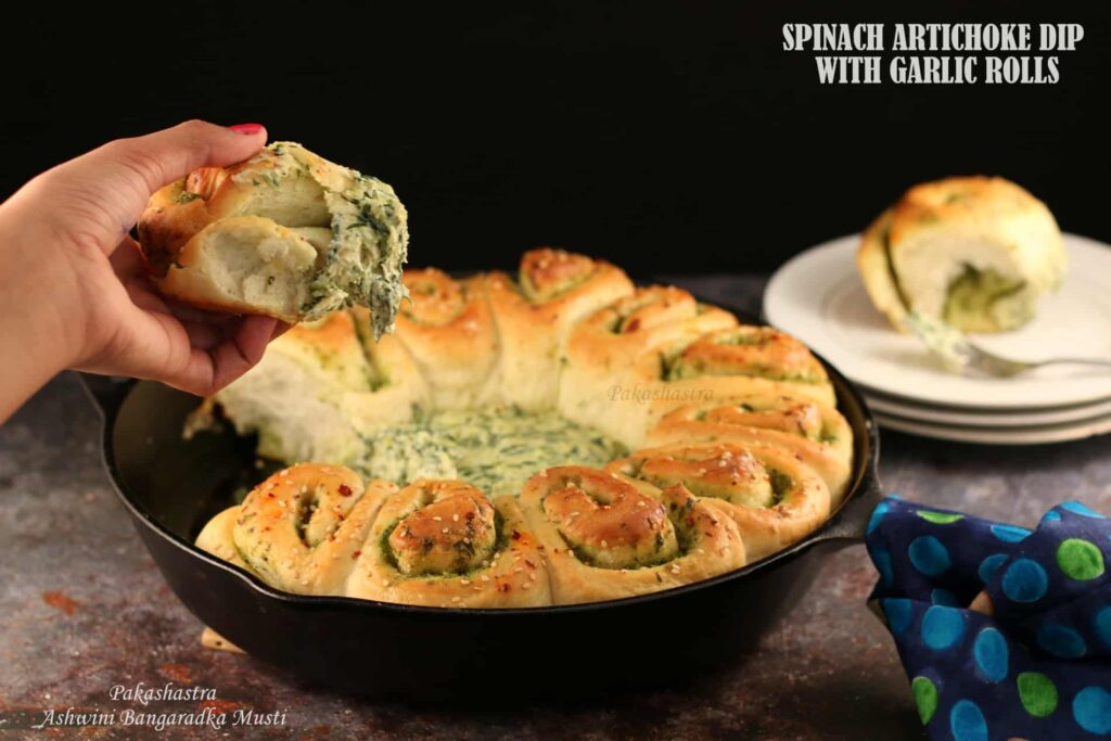 SPINACH ARTICHOKE DIP WITH GARLIC ROLLS – Pakashastra