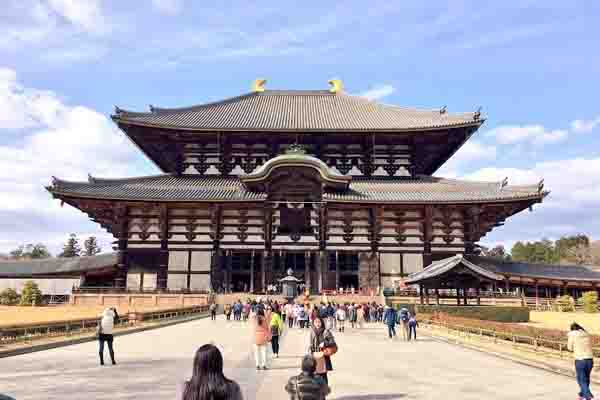 Top cultural etiquette tips every Japan traveller needs